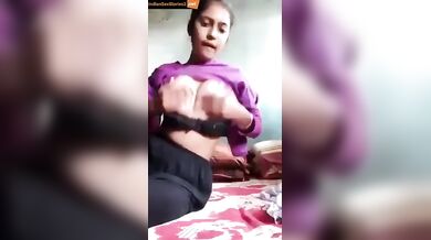 Sexy mms of young girl showing her chut (brinjal fucking)