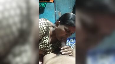 Mature chachi sucking on thick desi lund
