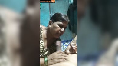 Mature chachi sucking on thick desi lund