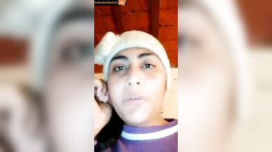 Sexy Punjabi girl fuddi and boond show in video call