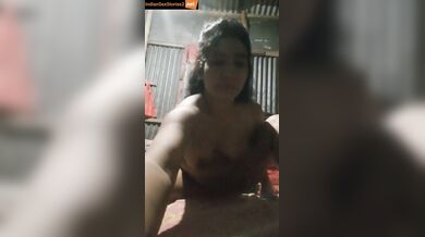 Aroused Bhabhi fucking chut with toothbrush and brinjal