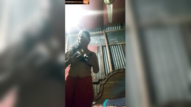 Aroused Bhabhi fucking chut with toothbrush and brinjal