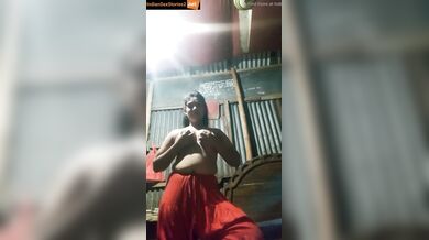 Aroused Bhabhi fucking chut with toothbrush and brinjal