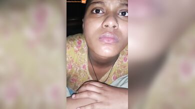 Young desi girlfriend hot blowjob video