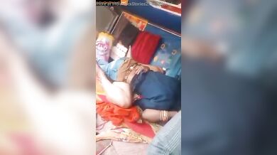 Desi callgirl fucked in running truck!