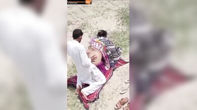 Desi Pakistani mms of big ass randi fucked outdoor