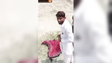 Desi Pakistani mms of big ass randi fucked outdoor