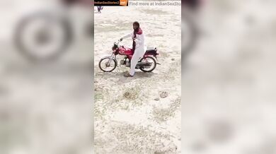 Desi Pakistani mms of big ass randi fucked outdoor