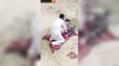 Desi Pakistani mms of big ass randi fucked outdoor