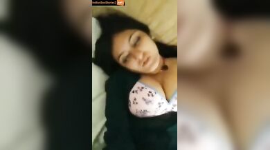 Desi randi girl fucking and talking dirty in hindi