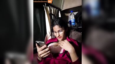 Sexy tamil girl Khadija naked show from bus