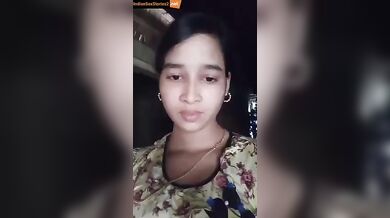 Assamese dehati girl showing pink pussy in video call