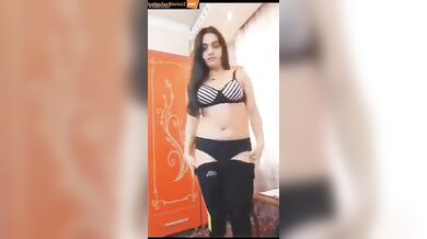 Desi girl showing her hot boobs, pussy and ass in striptease