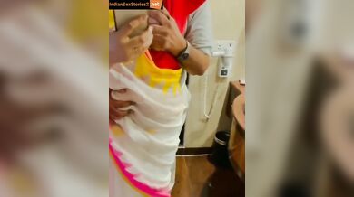 Hot aunty boobs pressing sexy mms