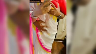 Hot aunty boobs pressing sexy mms