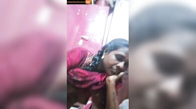 Desi kannada stepmom giving handjob to son