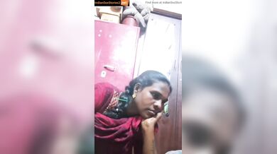 Desi kannada stepmom giving handjob to son