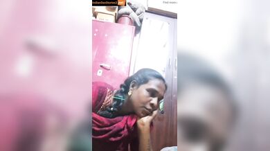 Desi kannada stepmom giving handjob to son