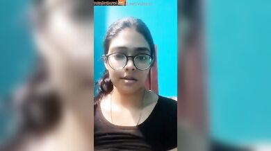 Sexy boobs Indian chashmish girl nude selfie