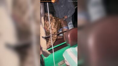 Desi shemale fucked in autoriksha sex video