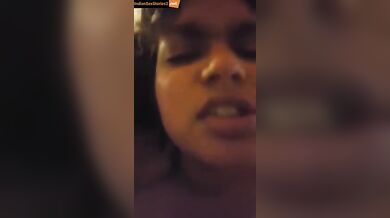 Sexy Oyo rooms video of Indian girlfriend in HD quality