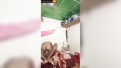 Bengali Bhabhi sucking big lund and riding it nicely