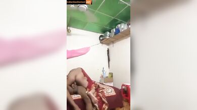 Bengali Bhabhi sucking big lund and riding it nicely