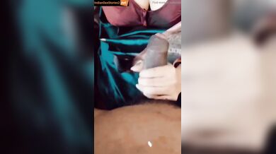 Very hot tamil mom giving handjob to cock with boobs pressing