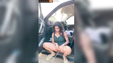 Andhra pornstar Resmi highway pissing video