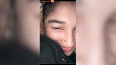 Kunwari desi girl showing her hot pussy in video call