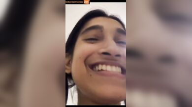 Kunwari desi girl showing her hot pussy in video call