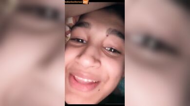 Kunwari desi girl showing her hot pussy in video call