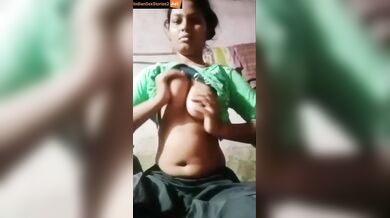 Shy Marathi girl from village nude boobs mms