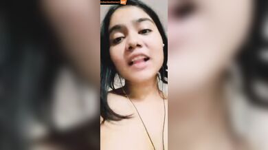 Chubby boobs girlfriend showing hairy pussy to lover