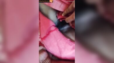 Gujarati hubby exposing wife’s hairy chut in candaulism video