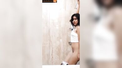 Mumbai hostel girl jiya stripping naked for boyfriend