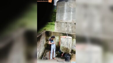 Desi boy filmed open bath of neighbour girl