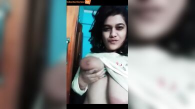 Ludhiana hostel girl showing her fat tits