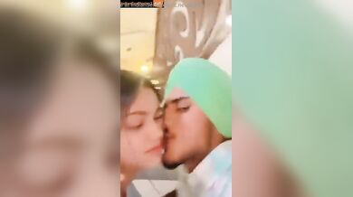 Young Punjabi girl full hot viral restaurant mms