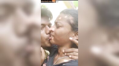 Public park pussy kissing of virgin desi girl