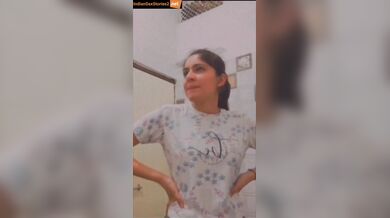 Pune Marathi girlfriend showing it in live video call