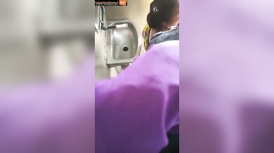 Bhabhi quickie sex mms in train toilet