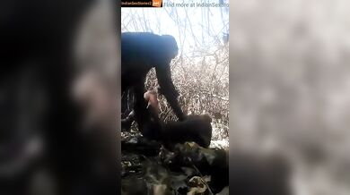 Desi aunty outdoor sex with secret lover in forest