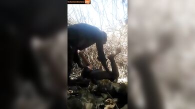 Desi aunty outdoor sex with secret lover in forest