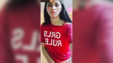 Skinny Indian girl nidhi's first live sex show