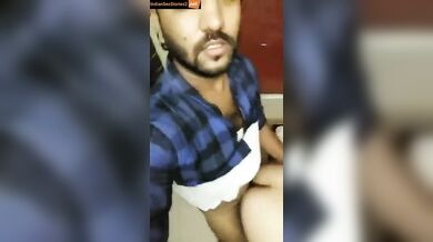 Hot ass desi girlfriend took penis in doggy shot