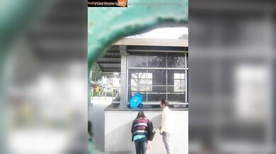 Ahmedabad BRTS bus stop aunty viral video