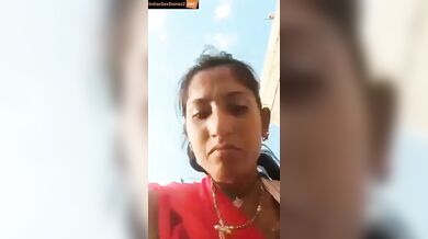 Young Rajasthani Bhabhi outdoor pissing selfie