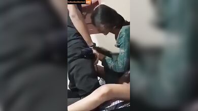 Young desi cousin girl in her first blowjob clip