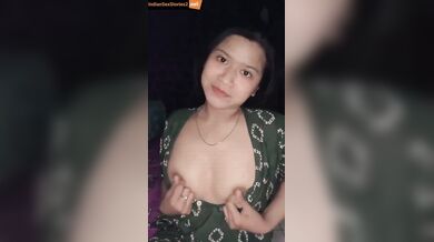 Sexy assamese babe boobs show in whatsapp call